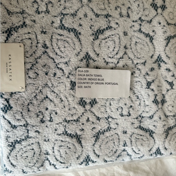 Kassatex Dalia Indigo Blue Bath Towel - Picture 1 of 2